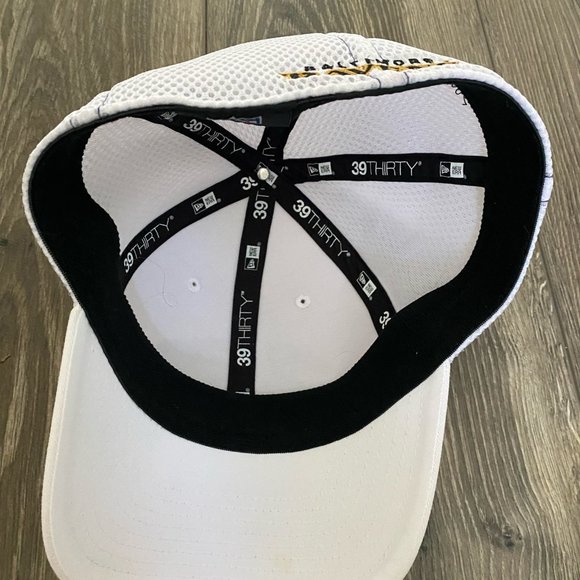 White Ravens Hat - Picture 2 of 2